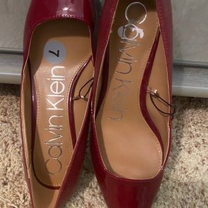 Calvin Klein kitten heel dress pumps